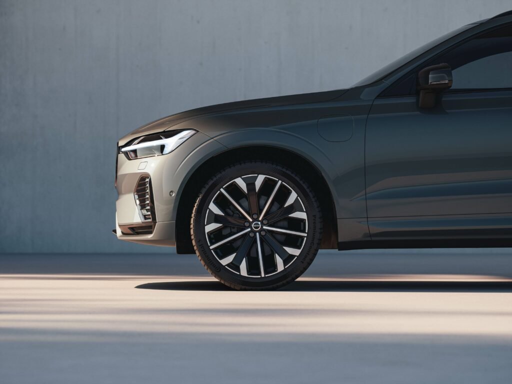 340823 Refreshed Volvo Xc60 Exterior